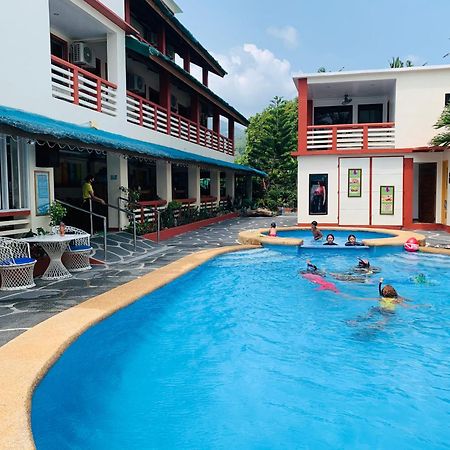 Badladz Staycation Condos Puerto Galera Exteriör bild
