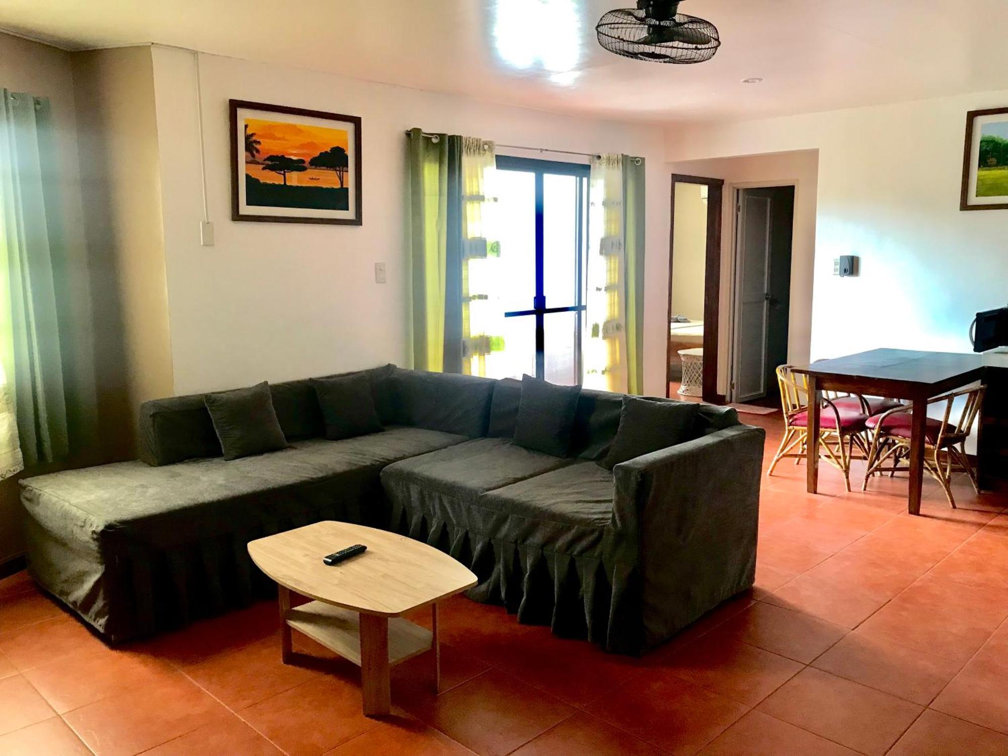 Badladz Staycation Condos Puerto Galera Exteriör bild